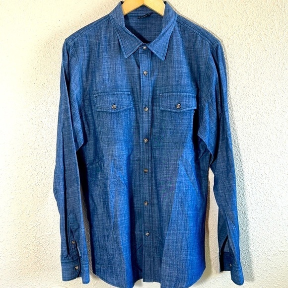 Oakley Other - OAKLEY Casual Long Sleeve Button Up Shirt.